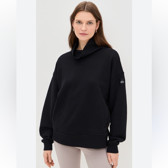 ALO Yoga Sweaters - ALO Yoga Black Mock Neck Sweatshirt